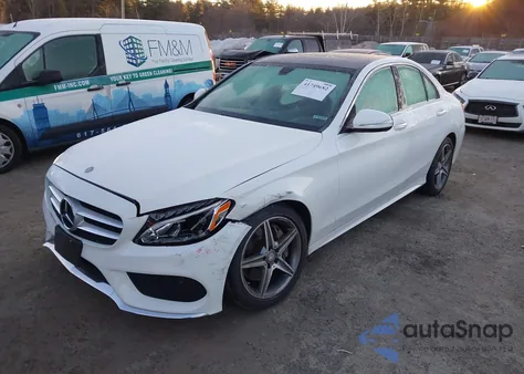 2015 Mercedes-Benz C 300 4Matic/Luxury 4Matic/Sport 4Matic from USA, damaged, VIN 55SWF4KB3FU008360